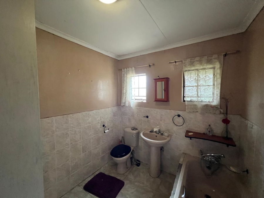 4 Bedroom Property for Sale in Vaalpark Free State